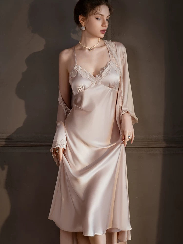 Forced to sell pajamas with breast pads, suspenders, nightgown, two-piece suit, sexy silk long mulberry silk pajamas for women