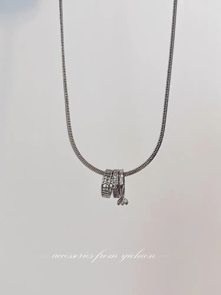 YIcheon love effect 3 circles indifferent necklace diamond ring design sense of temperament slightly flashing clavicle C36