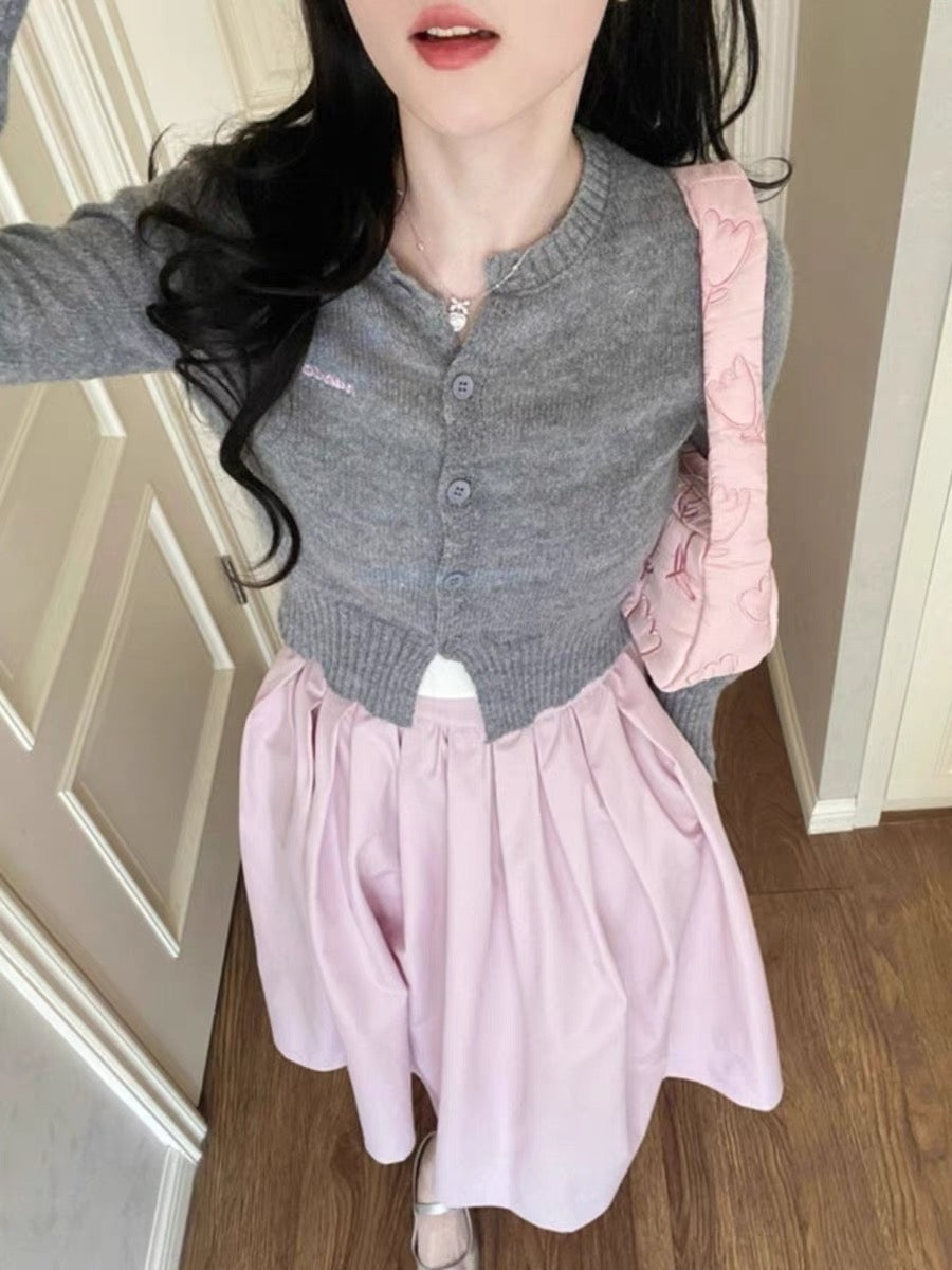 Small fragrant wind sweater jacket short knitted cardigan skirt two-piece suit fashion age-reducing autumn tea-based salt-based