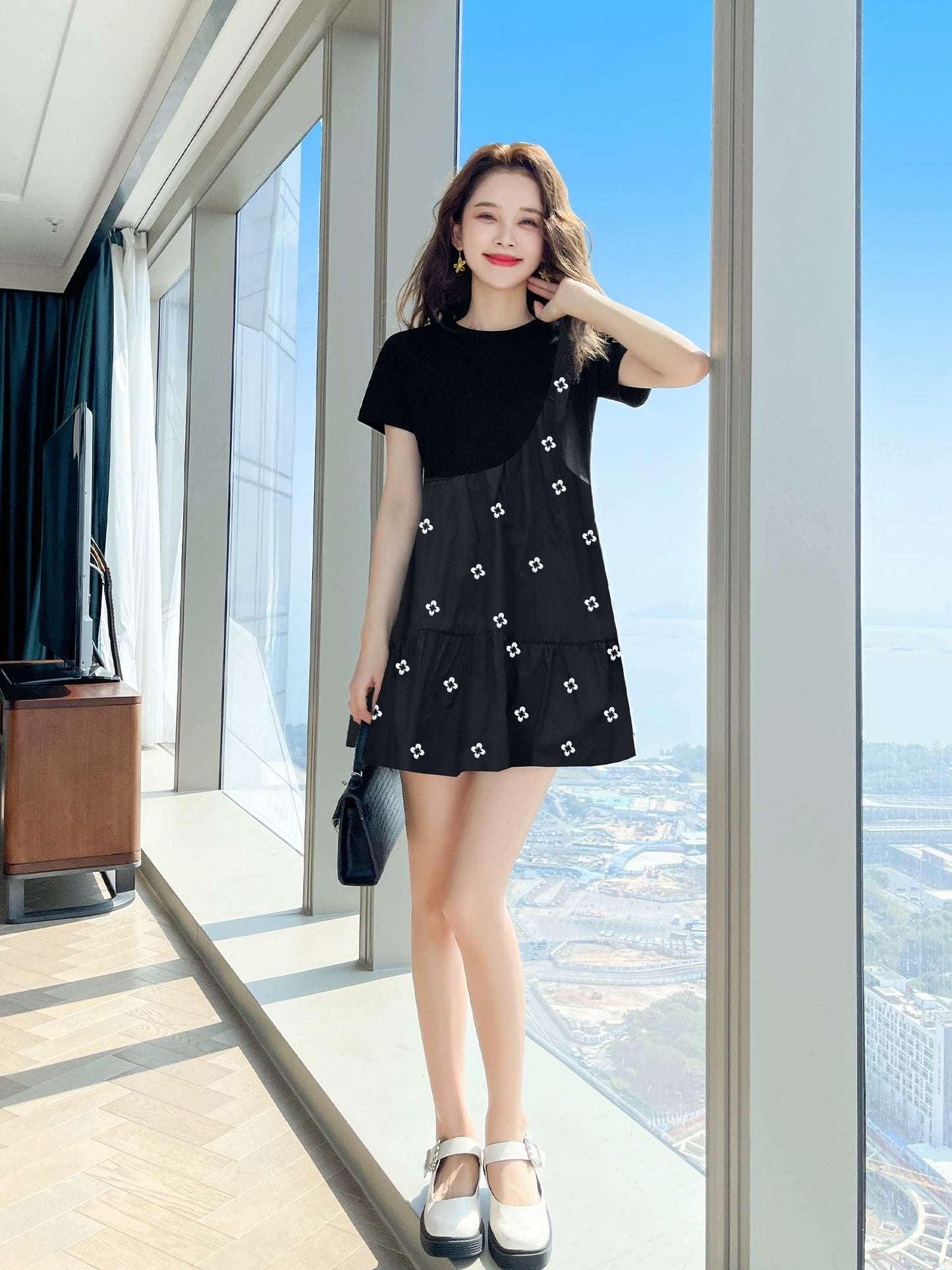 Casual petite black dress summer women's clothing 2024 new style skirt female niche design little black dress summer