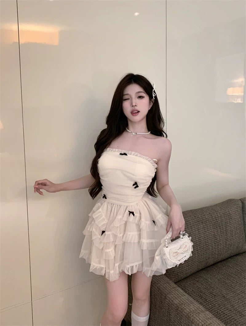 French one-shoulder tube top dress for women in summer, sweet mesh skirt, sexy waist and ruffled cake skirt