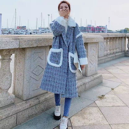 Plaid lamb wool coat for women 2023 new winter Korean style loose temperament thickened knee-length woolen coat