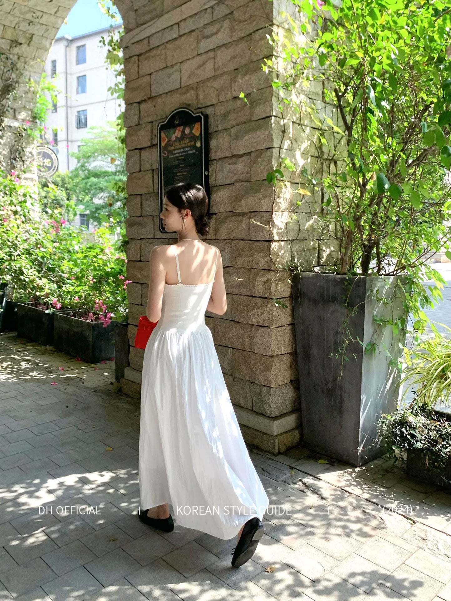 DH OFFICIAL Big Flower [Lisbon Summer] Flying in the White Clouds Spliced Suspender Dress
