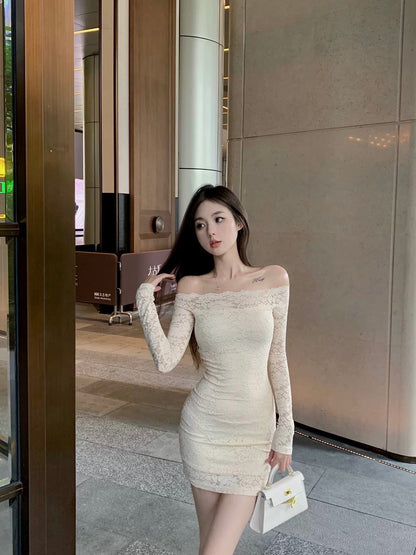 Pure lust-style one-shoulder dress for women in early autumn, waist-cinching, sexy A-line hip-hugging short skirt, lace crochet long-sleeved skirt