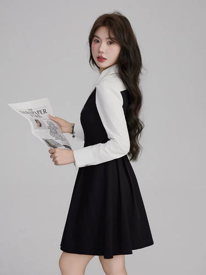 Volstagg French Hepburn style dress women's autumn black and white contrast stitching fake two-piece waist pleated skirt