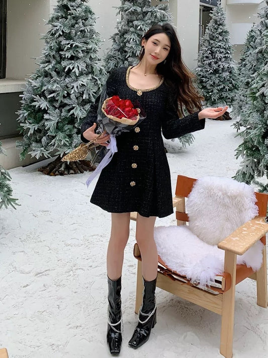 French Hepburn style high-end round neck long-sleeved black woolen dress with short skirt for women in autumn and winter