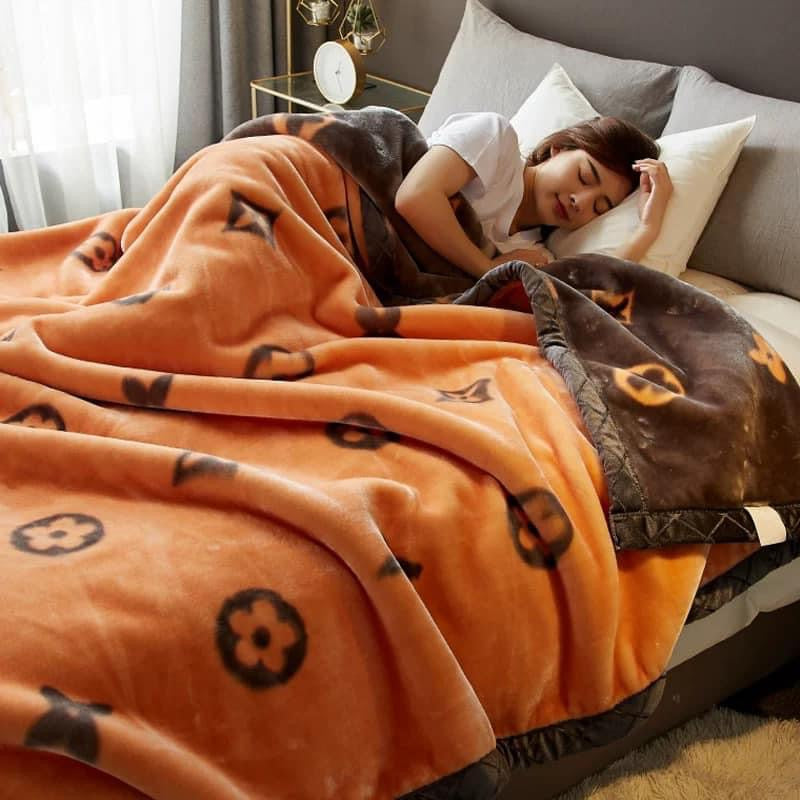 Winter Raschel blanket extra thick plus velvet bed cover blanket quilt wedding coral flannel nap blanket single