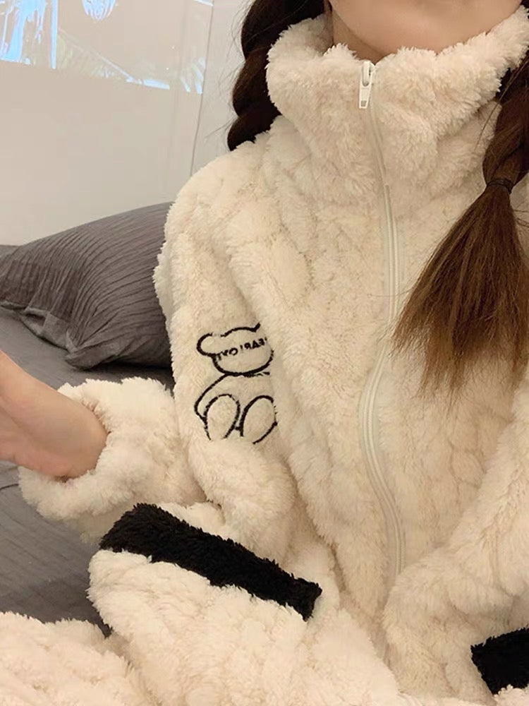 Coral velvet pajamas for women in winter, plus velvet, thickened zipper stand collar, can be worn outside, bear jacquard flannel, autumn and winter