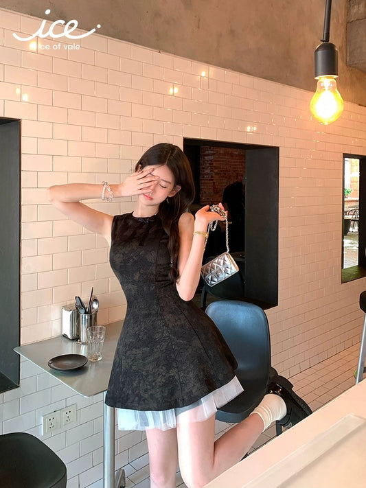 A ice of vale China Ryoko French sleeveless dress female waist slimming temperament black A-line skirt