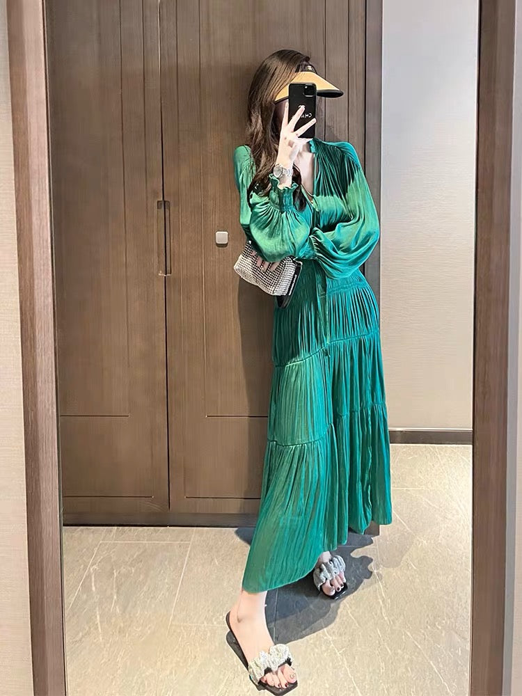 Green high-end temperament long-sleeved dress women's autumn long skirt extra-long ankle-length seaside vacation skirt dress