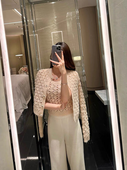 Shanxishuo Apricot Hollow Sexy Knitted Cardigan Jacket for Women + Diamond Check Vest French Fashion Retro 2-piece Set (B8891)