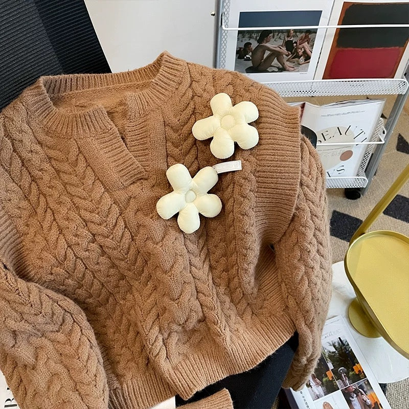 French salt top three-dimensional flower design short sweater women's fake two-piece loose long-sleeved knitted autumn new style