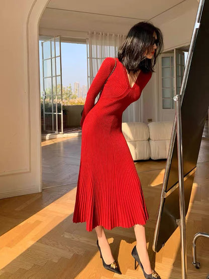 WANGXO Burgundy V-neck Knitted Dress Women's 2023 Autumn New Slim Fit Mid-Length Bottoming Skirt (B1714)