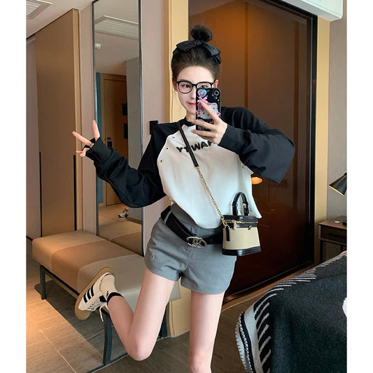 Contrast color raglan printed round neck sweatshirt for women 2023 new early autumn design niche casual short top super (B6914)