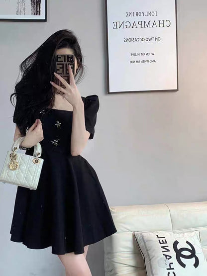 Summer new style French square collar, gentle, elegant, romantic and chic little black dress, fashionable and versatile, temperamental waist dress (B2616)