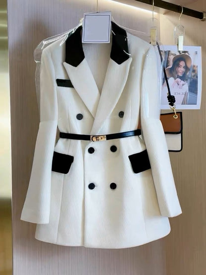 Unique, chic, super good-looking, age-reducing, French-style, high-end, elegant, socialite, spring and autumn white suit jacket for women