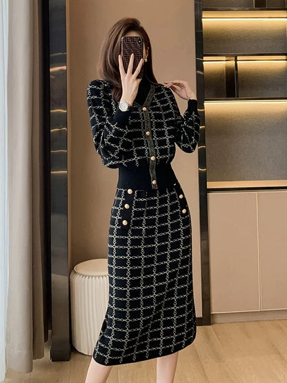 2023 autumn and winter new style French style knitted two-piece suit for women, slim fit, stylish and hip-hugging suit skirt