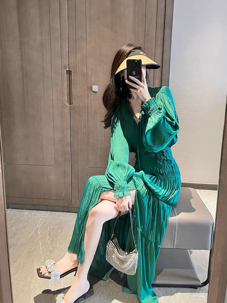 Green high-end temperament long-sleeved dress women's autumn long skirt extra-long ankle-length seaside vacation skirt dress