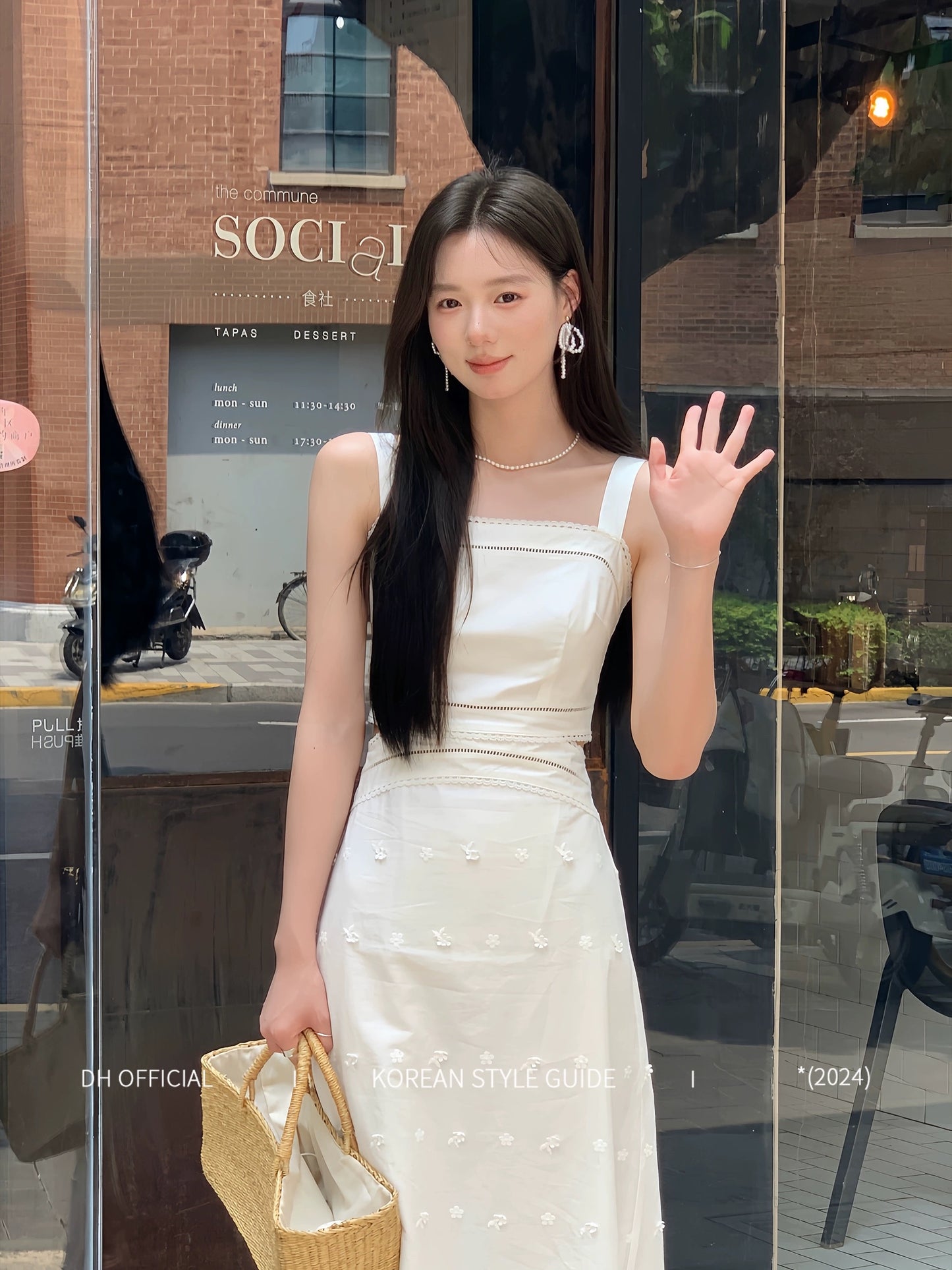DH OFFICIAL Big Flower [Summer's Foam] Pure White Ripples Off-shoulder Slimming Dress