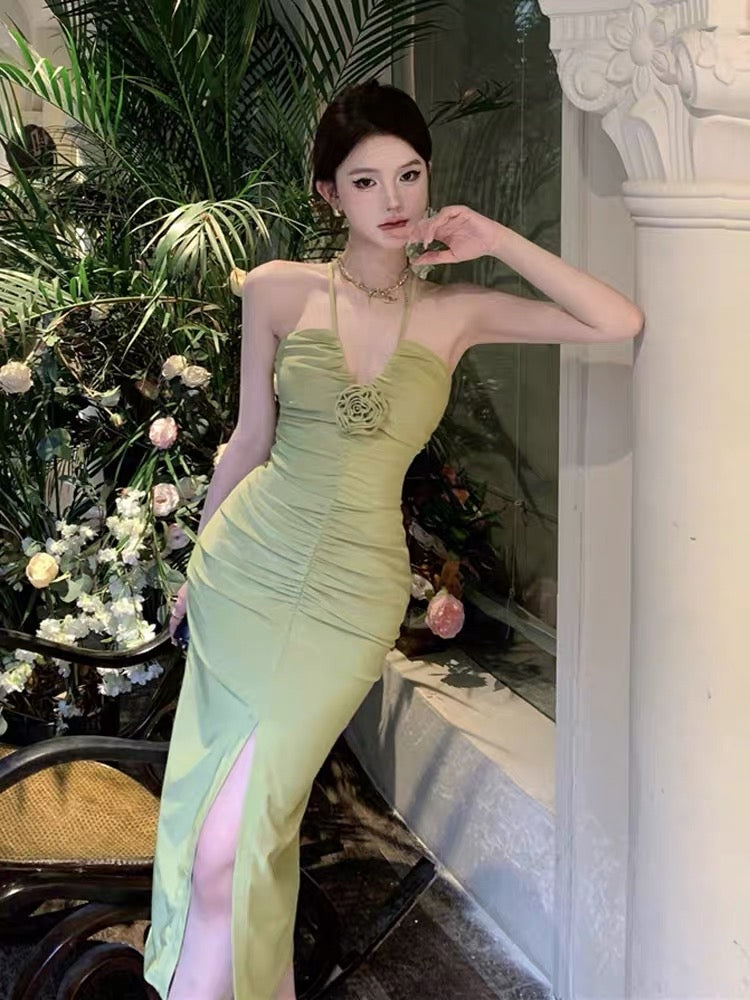 French green thin temperament high-end sexy backless cross hanging nec Lee Nhi Boutique French green thin temperament high-end sexy backless cross hanging nec Lee Nhi Boutique