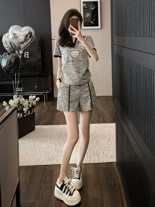 Xiaoxiangfeng sports casual and fashionable outfit for little people, a complete set of short-sleeved shorts two-piece suit for women, stylish summer clothes