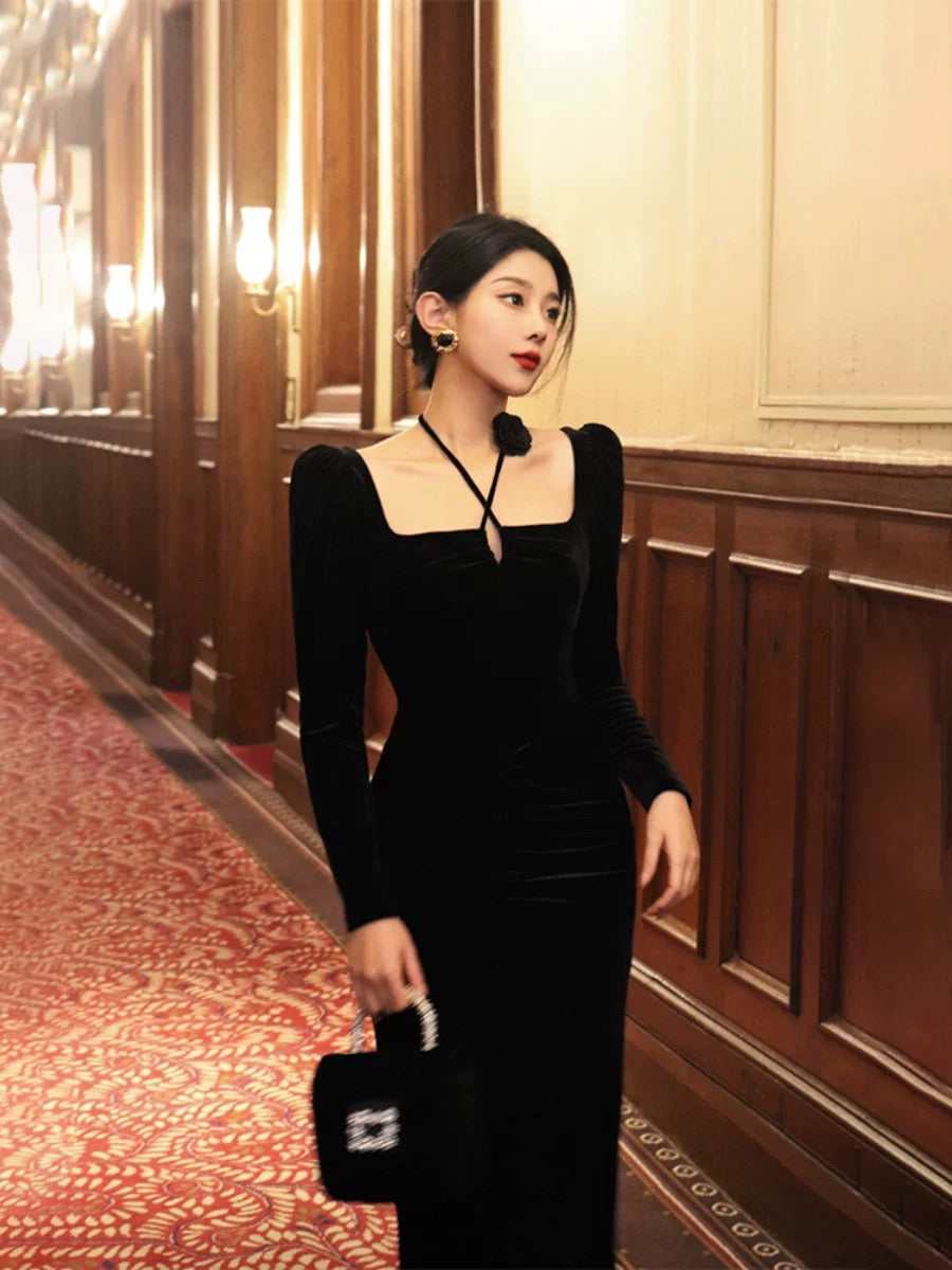 Thirteen and Little Black Dress Women's Autumn and Winter Slim-fitting Waist Halter Neck Slit Temperament French Velvet Long Dress