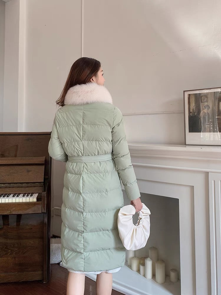 Nori gentle and ladylike winter down-padded jacket for women, retro genuine fox fur collar, lace-up waist coat