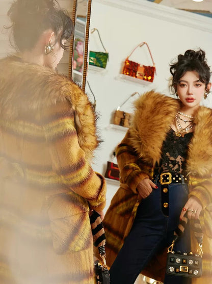 Sun Yuer, daughter of an earl, eco-friendly large fur collar, high-definition wool-like positioning plaid material, waist-cinching quilted long coat