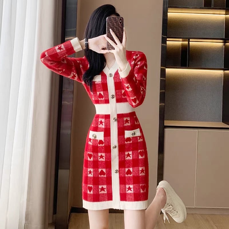 Autumn and winter 2023 new French style retro red knitted dress women's high-end temperament slim sweater skirt D7793