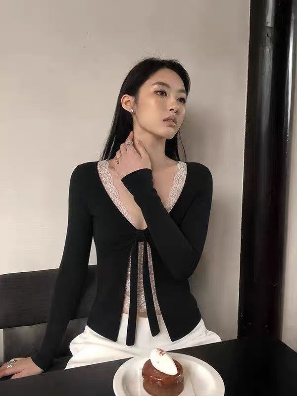 JingLI Studio Women’s Long-Sleeve V-Neck T-Shirt with Lace Paneling – A Chic, Slim-Fit, "Pure-Yet-Seductive" Style Top for Autumn
