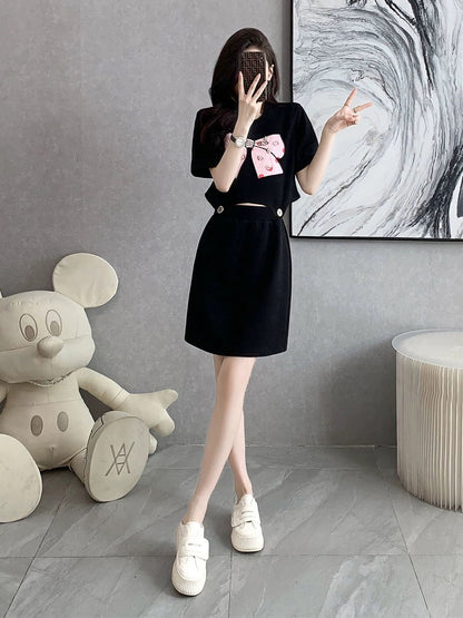 Complete set with age-reducing suit skirt, playful and lively, casual sports t-shirt dress for small people, two-piece summer suit for women