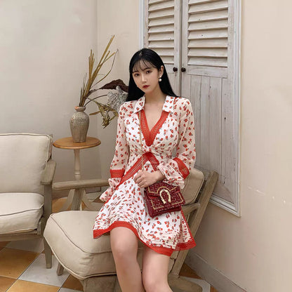 2023 new autumn clothing for women Lace spliced chiffon sexy V-neck waist long-sleeved French floral dress (D170)