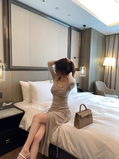 Lin Yan'er gray knitted dress autumn and winter women's slimming pleated slit high-end mid-length skirt (D186)