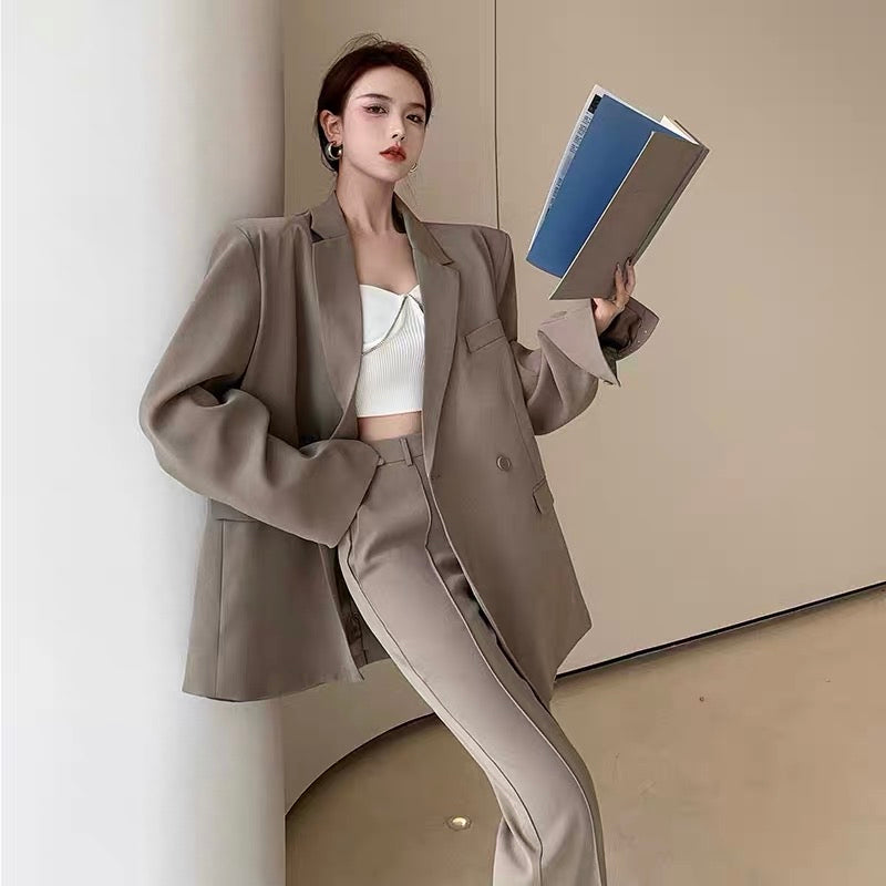 Royal sister-style goddess style early autumn fashion suit suit, western style Internet celebrity hot street high-waisted wide-leg pants two-piece set