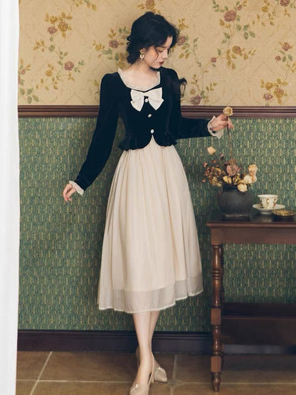 2022 Autumn and Winter New Fashionable French Retro Black Velvet Splicing Mesh Fake Two-piece Waist Dress for Women
