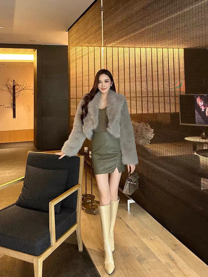 Shanxi said that the gray toka imitation fur top is feminine, ladylike, goddess style, high-end, long-sleeved and short coat. (B8897)