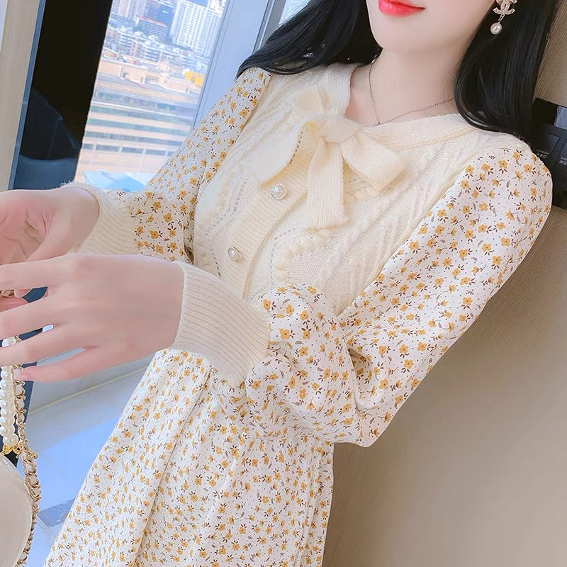 Corduroy floral dress women's autumn and winter 2023 new style gentle wind fake two-piece knitted temperament long skirt