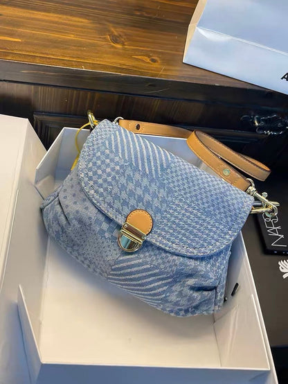 High-end denim underarm bag women's 2023 new French niche chain shoulder bag motorcycle all-match Messenger bag