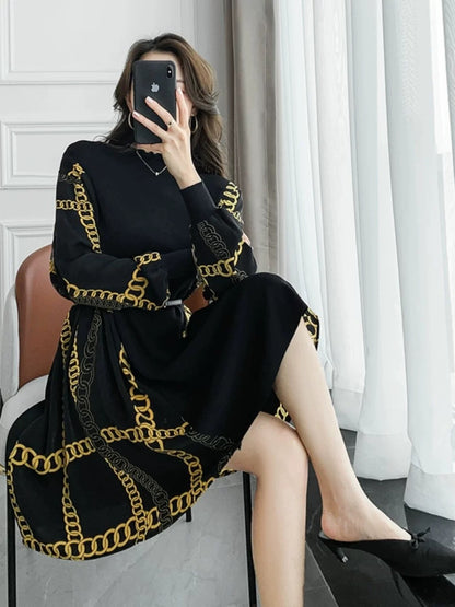Autumn and winter new style knitted dress for women with contrasting color prints for small people, loose and slim, spliced chiffon sweater dress