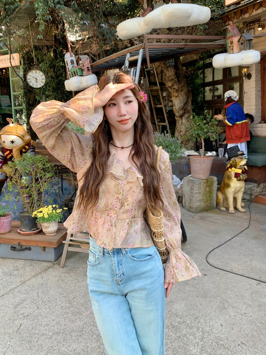 Berry Xiu Er Huan Da Pang Customized Ruffled V-neck Floral Shirt Women's Retro Bell Sleeve Cropped Top