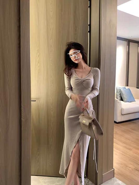 Lin Yan'er gray knitted dress autumn and winter women's slimming pleated slit high-end mid-length skirt (D186)