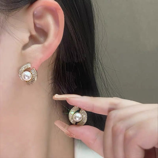 Real gold electroplated silver needle irregular diamond-studded pearl earrings fashion high-end sense earrings small fresh temperament earrings for women