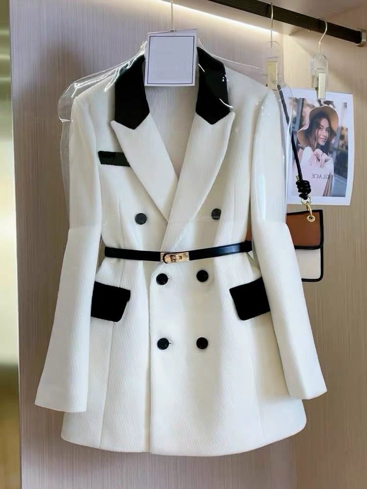 Unique, chic, super good-looking, age-reducing, French-style, high-end, elegant, socialite, spring and autumn white suit jacket for women