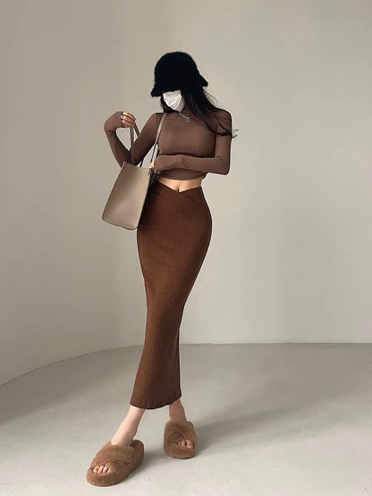 YoungGirlDay European and American high-waisted V-shaped waist slimming solid color back slit hip-covering knitted skirt