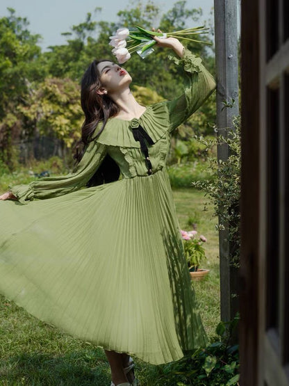 High-end super fairy retro green dress women's autumn and winter 2023 new style small fresh waist style pleated long skirt