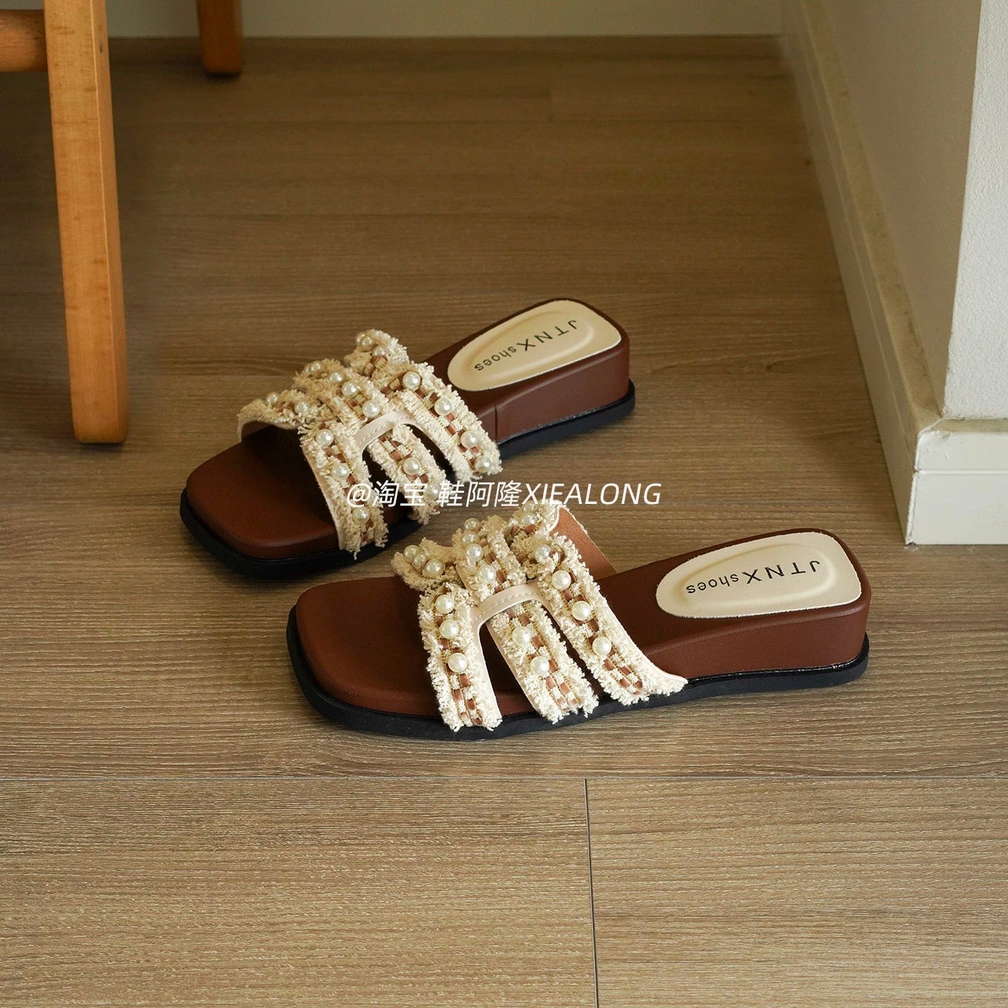 Women's Beaded Square-Toe Platform Slides – "Chanel-Style" Chic, Suitable for Outdoor Wear, Beach, and Vacation (2026 Summer New Arrival)