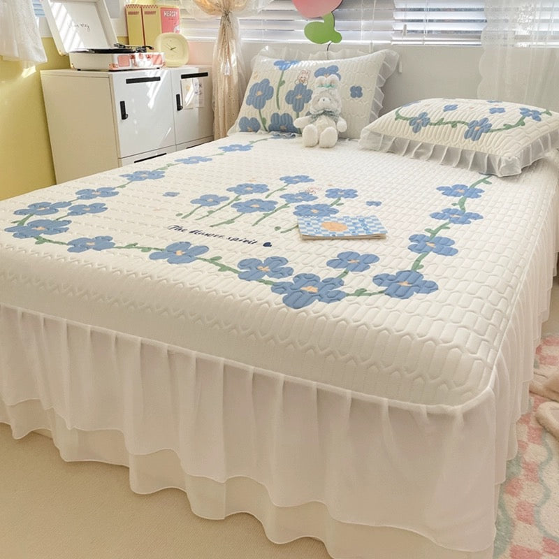 Summer printed bed skirt latex ice silk mat three-piece set princess style bed sheet air conditioning mattress mat machine washable