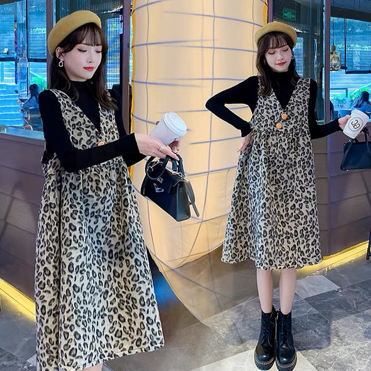 Maternity Autumn Suit Fashionable and High-Level Leopard Print Suspender Dress Small Maternity Sweater Two-piece Autumn and Winter Set