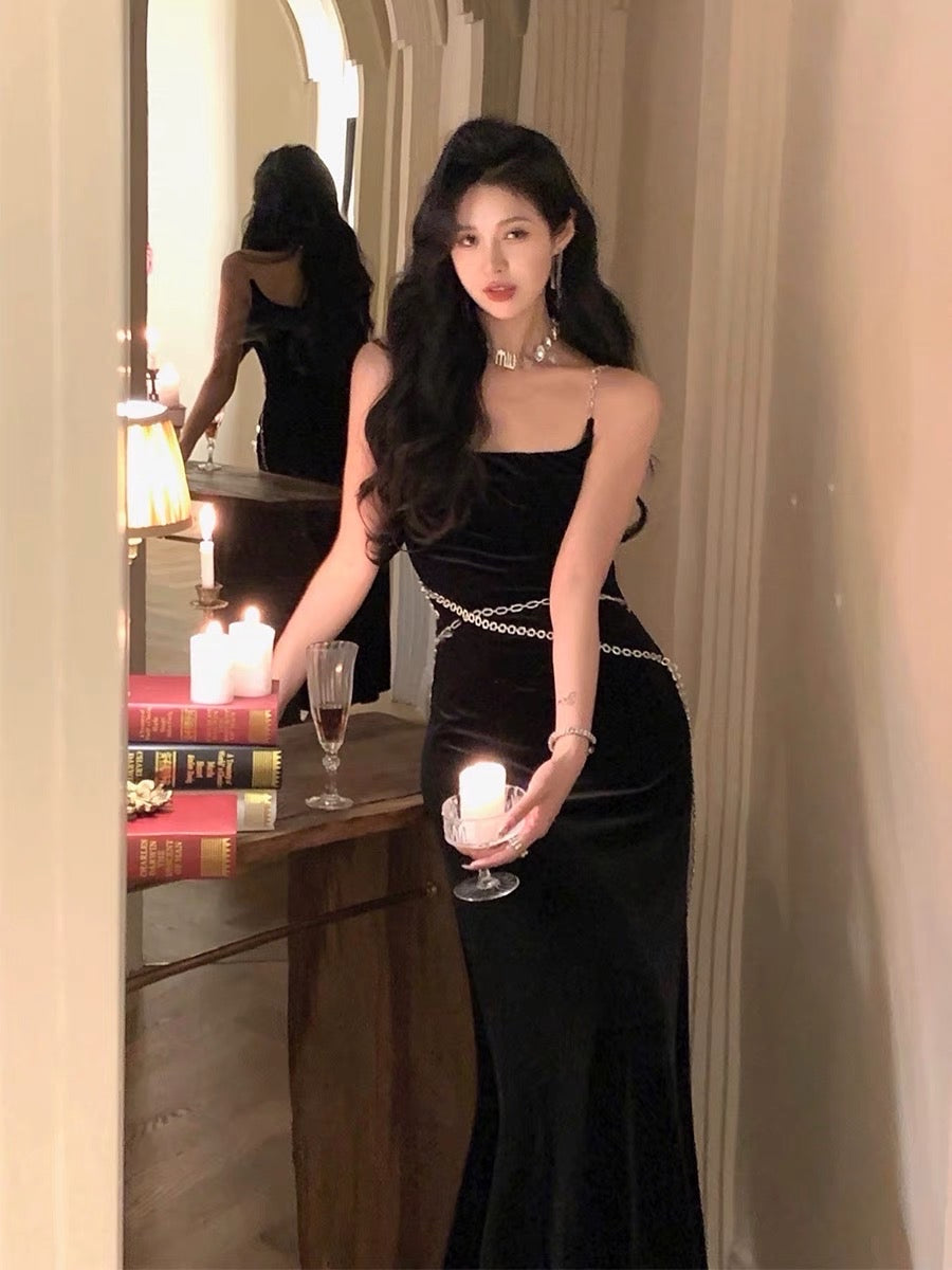 From a moment [beauty in a cage] black sling dress 2023 new female autumn velvet temperament skirt