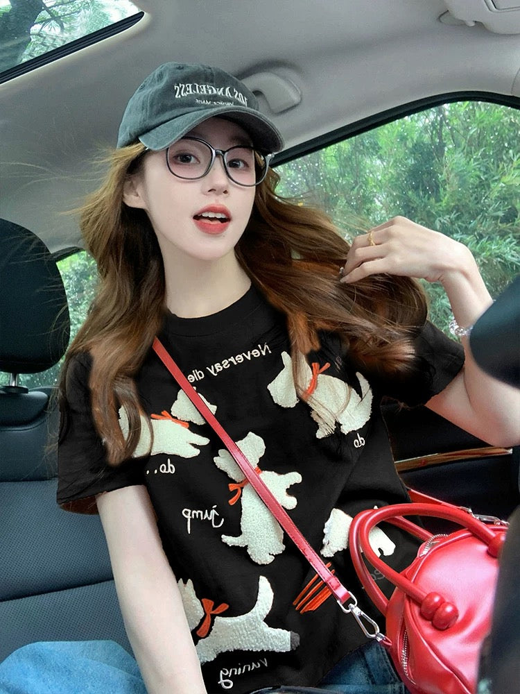Design sense straight shoulder short-sleeved T-shirt female 2025 new summer American style slim small black short top trend